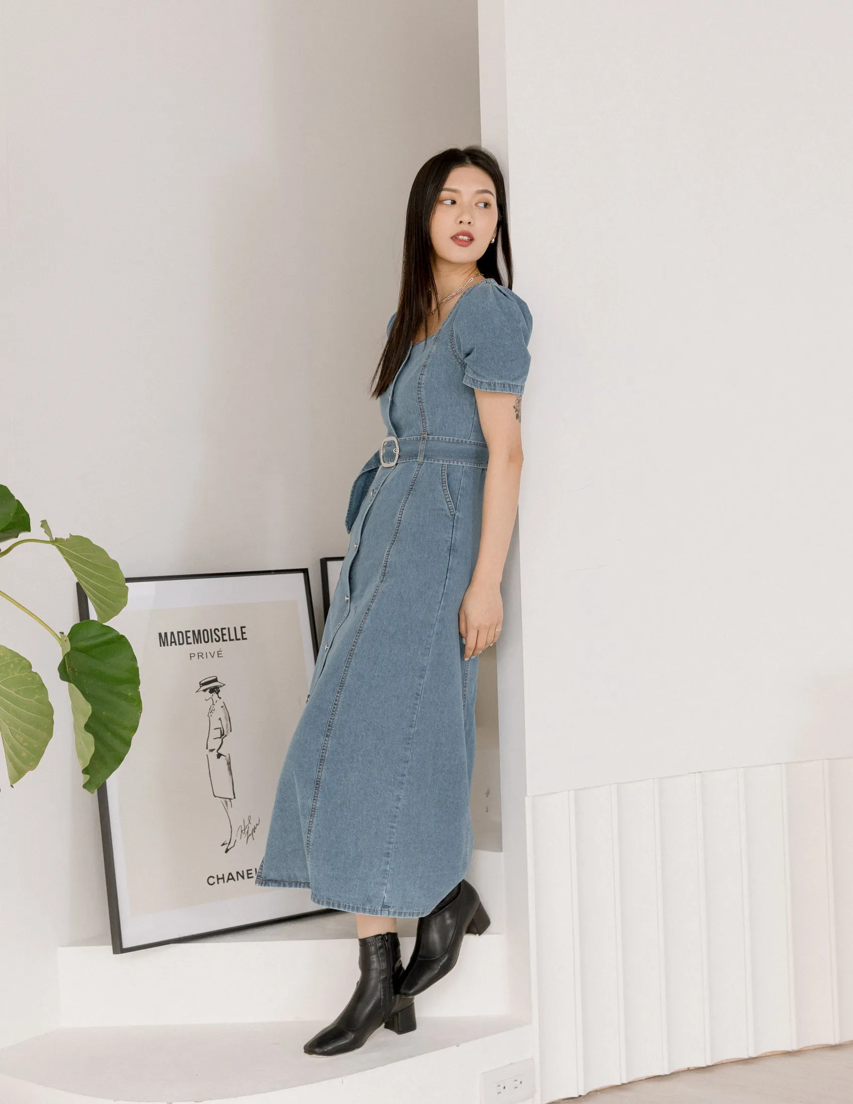 Natasha Denim Dress in Light Wash