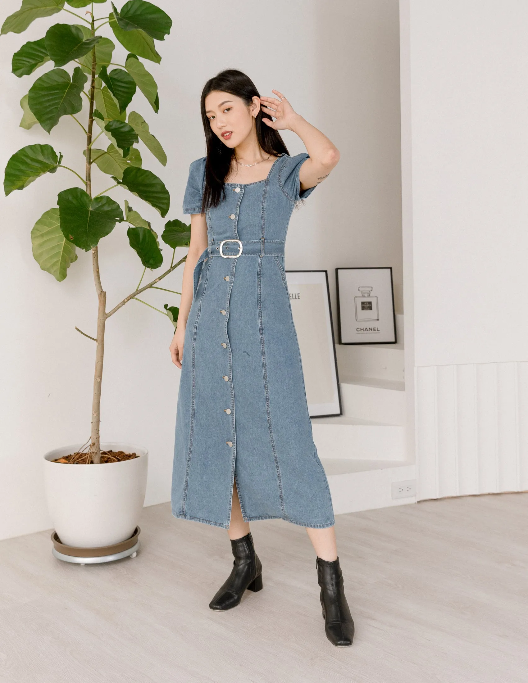 Natasha Denim Dress in Light Wash