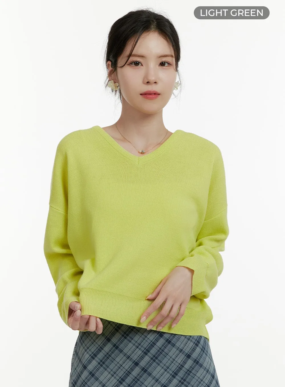 Solid V-Neck Sweater OA405